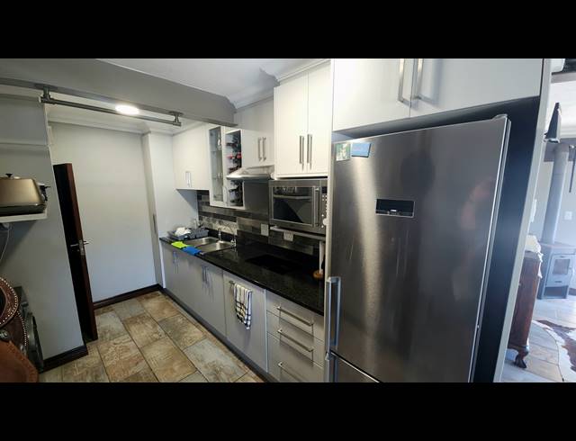 2 BEDROOM TOWNHOUSE FOR SALE IN DIAZ BEACH